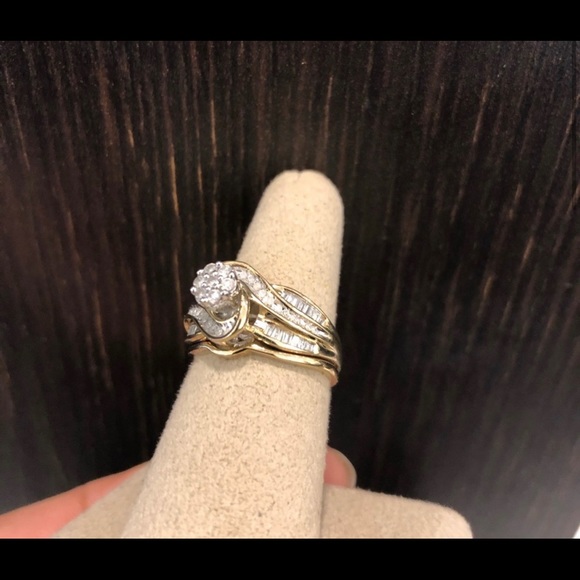 ** SOLD ** Diamond Ring Set - Picture 2 of 4